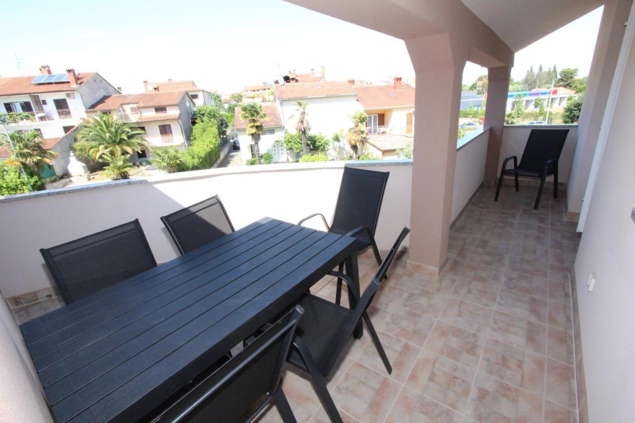 Apartments Eni Ровинь Экстерьер фото
