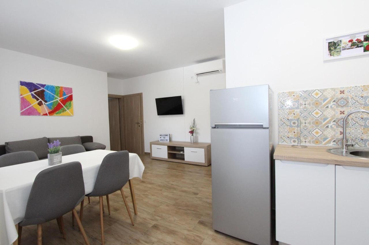Apartments Eni Ровинь Экстерьер фото