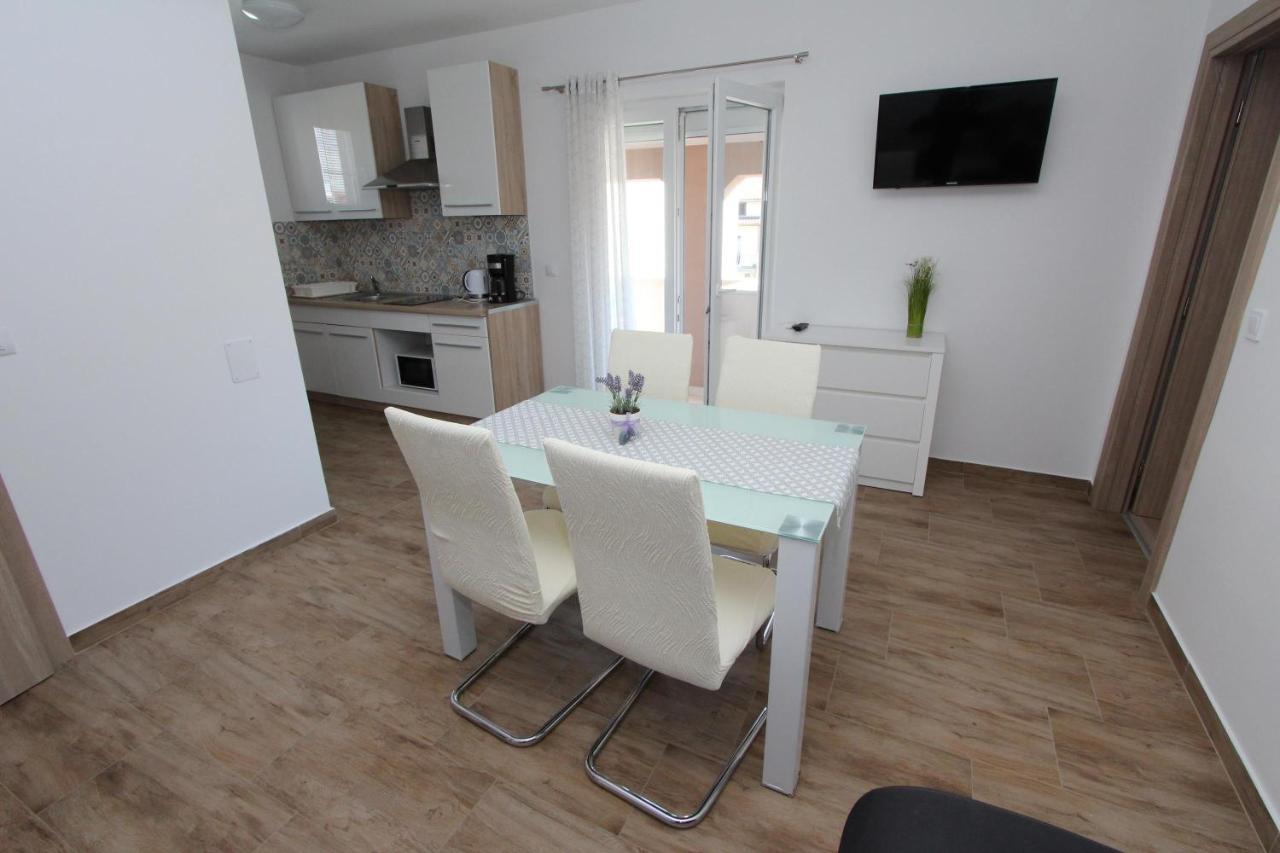 Apartments Eni Ровинь Экстерьер фото