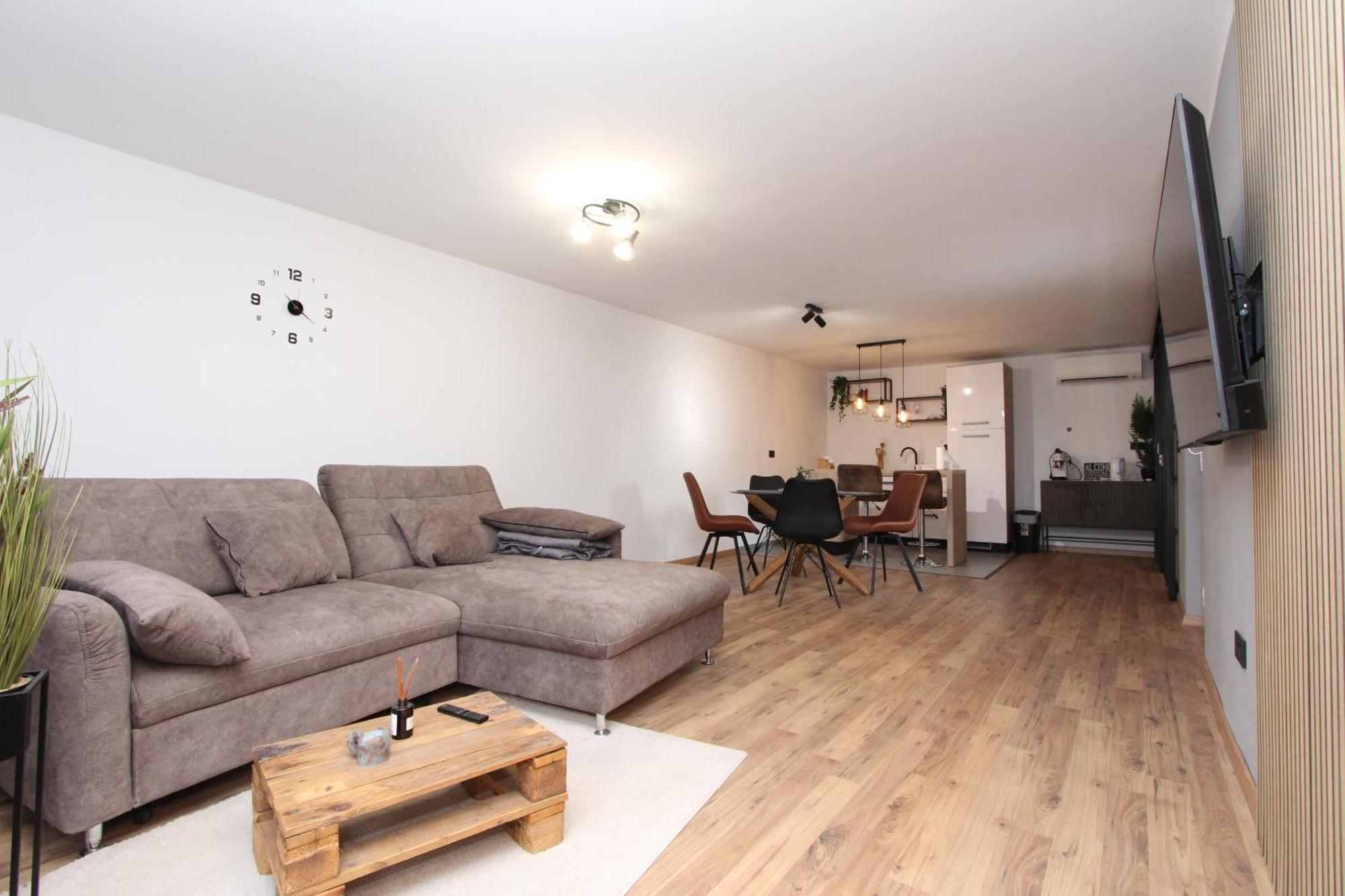 Apartments Eni Ровинь Экстерьер фото