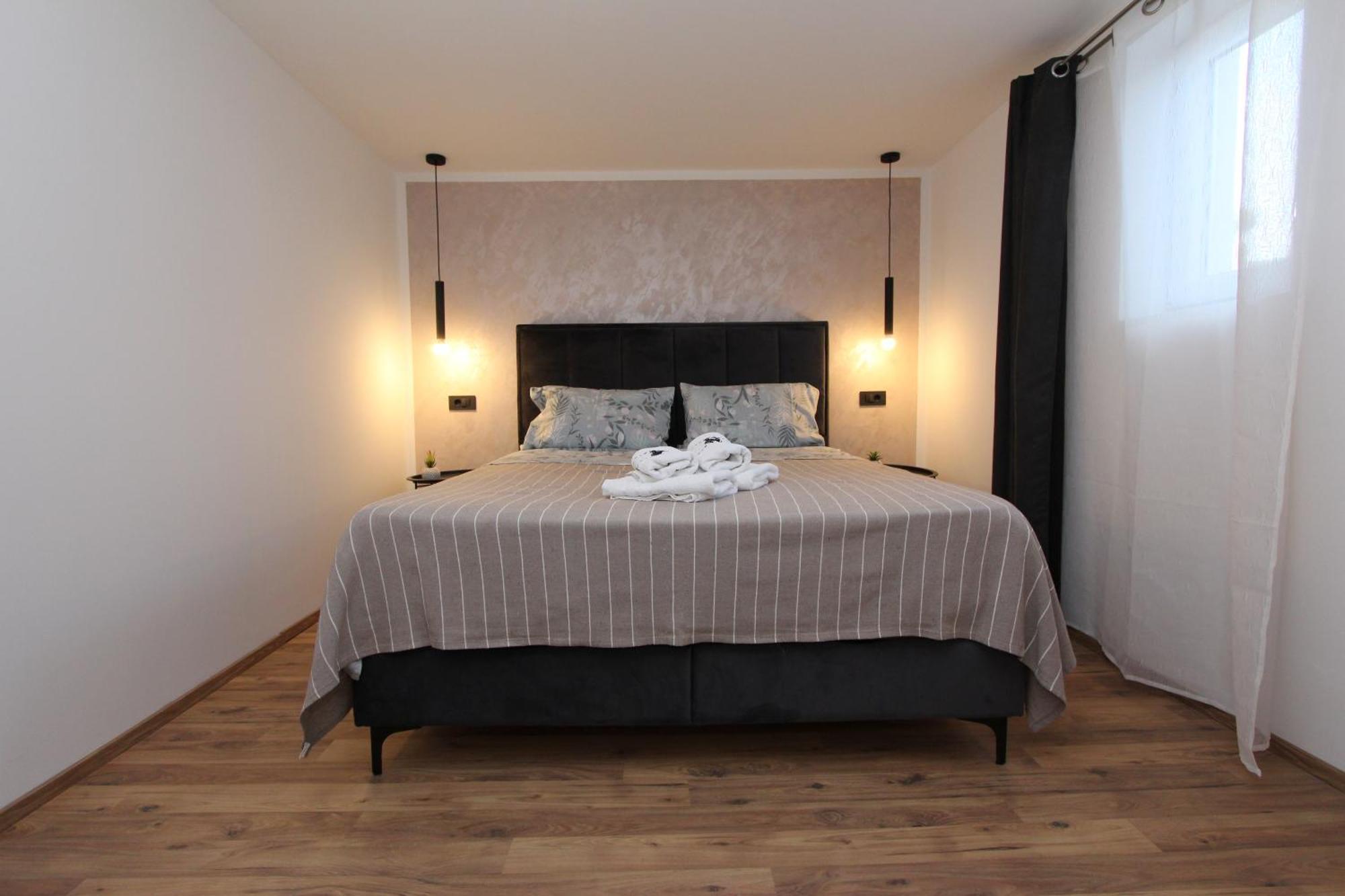 Apartments Eni Ровинь Экстерьер фото